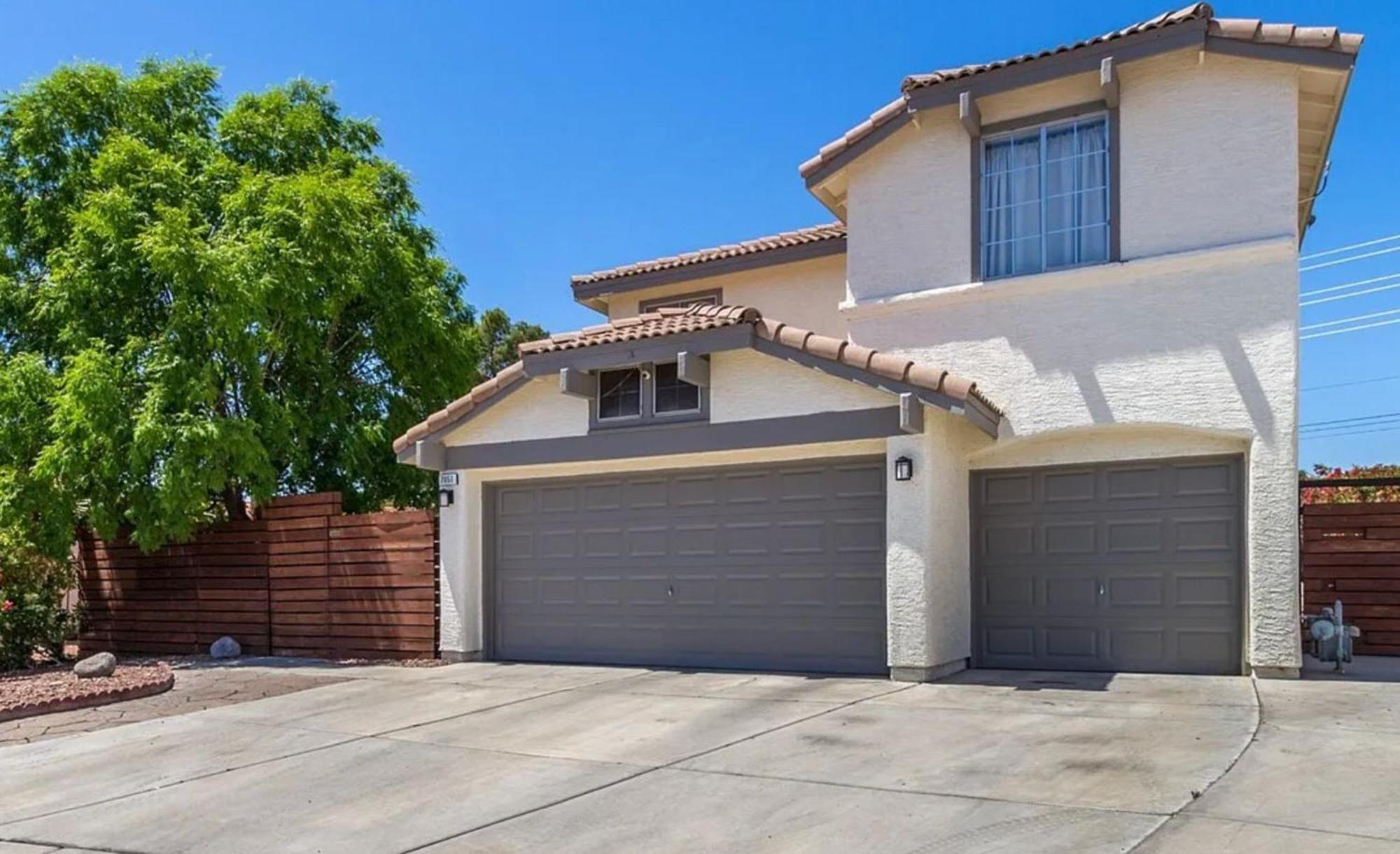 Comfy Expansive Home - Near The Strip - Heated Pool Las Vegas Bagian luar foto